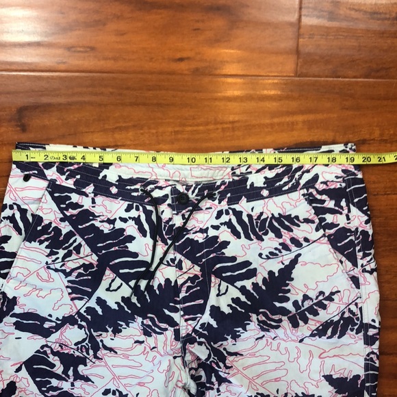 Levi’s Cotton Button Drawstring Velcro Shorts - Picture 3 of 14